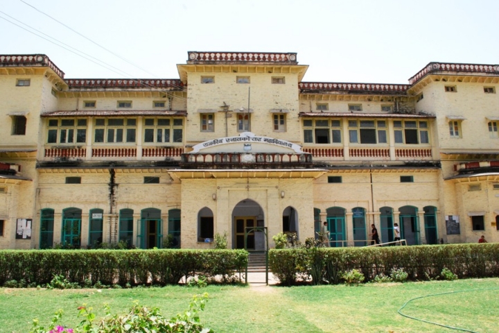https://cache.careers360.mobi/media/colleges/social-media/media-gallery/22404/2019/6/12/Campus View of Government College Sirohi_Campus-View.jpg